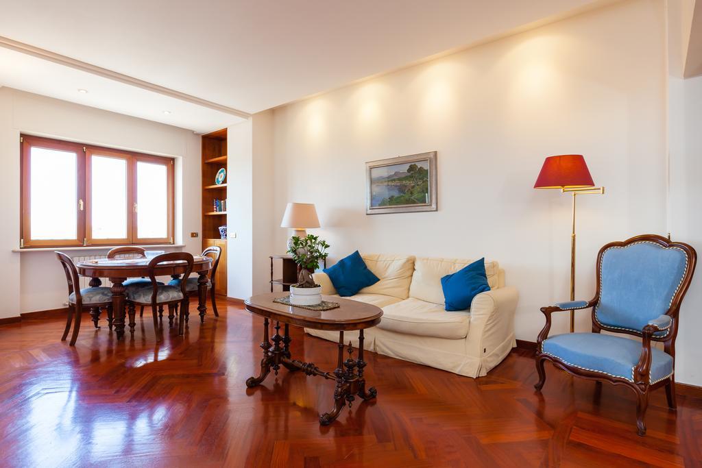 Cervantes I - Bh 65 Napoli Ngoại thất bức ảnh